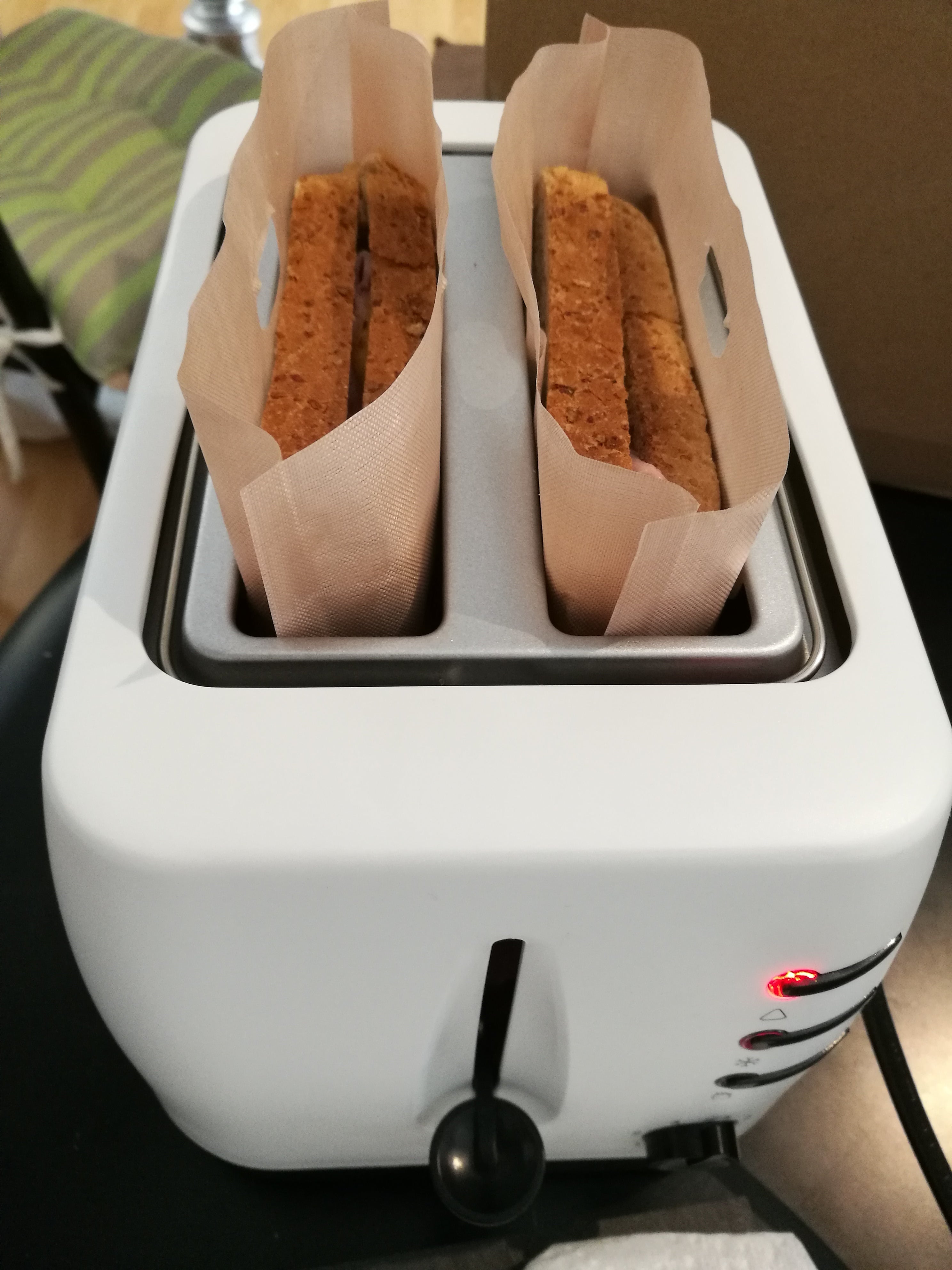 Super, schmackhafte Sandwich - und der Toaster bleibt sauer